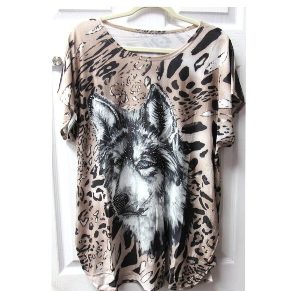 Women's Brown Short Sleeve Stretchy Graphic Shirt With Sparkle Wolf Print NEW - Picture 1 of 2